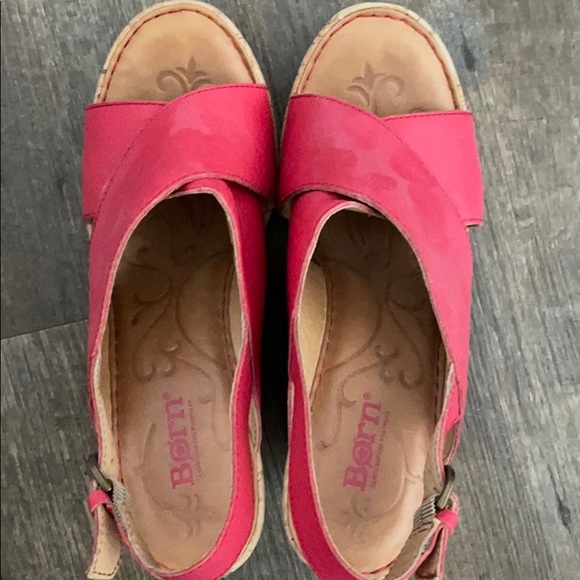 Red BORN wedge shoes - Picture 4 of 13